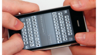 Illustration for article titled First iPhone App Store Walkthrough (Verdict: Works Perfectly)